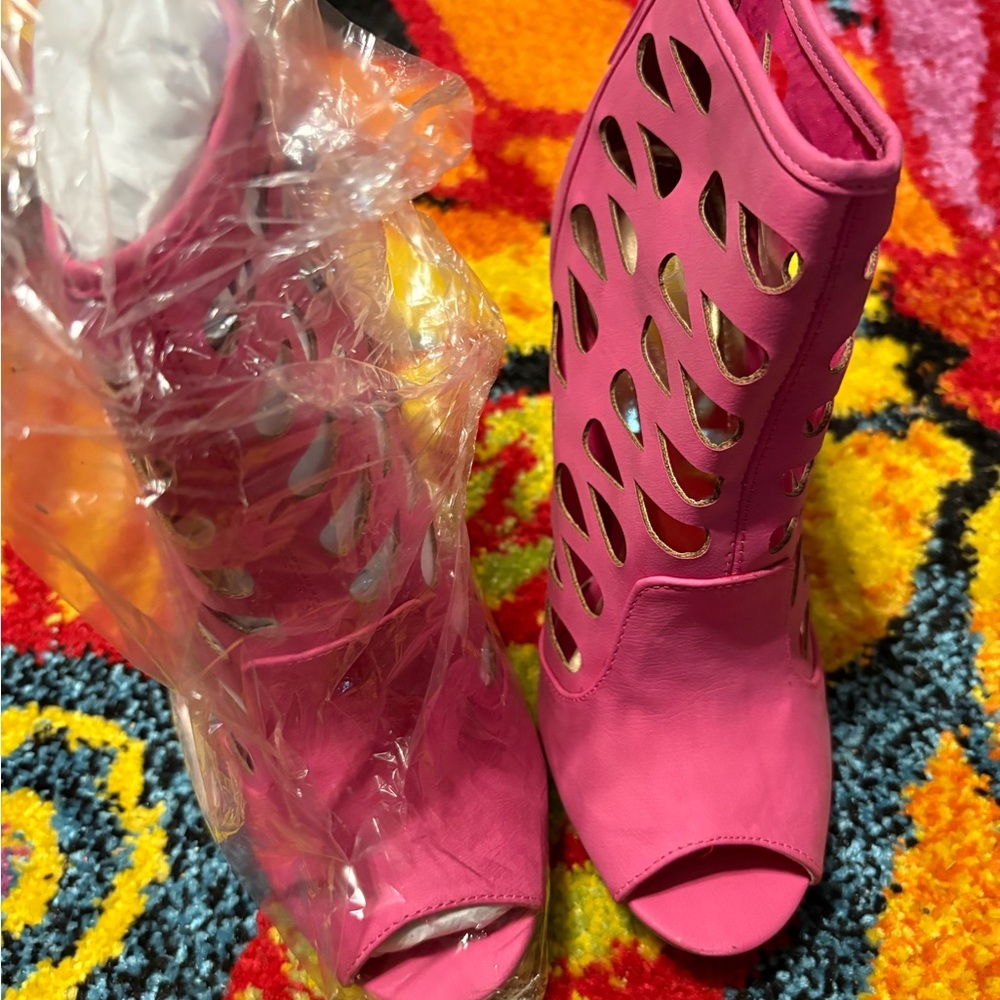 Yoki Fushia Women's Cutout High Heels